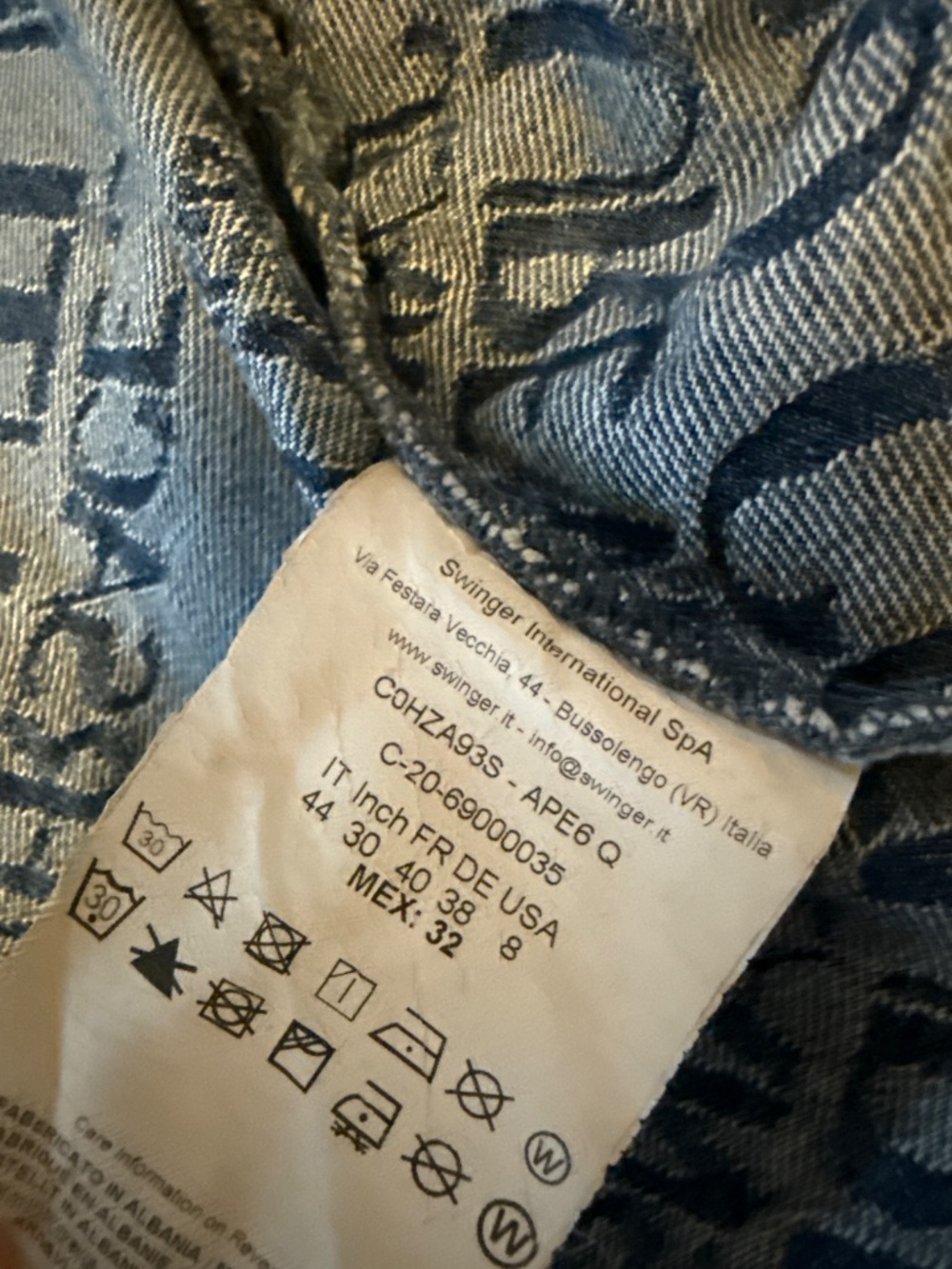 Denim jacket - Picture 3 of 4